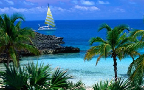 Архипелаг в Атлантическом океане между Кубой и Флоридой, насчитывает 2500 рифов и 700 островов, давно стали синонимом понятия «роскошный отдых». 